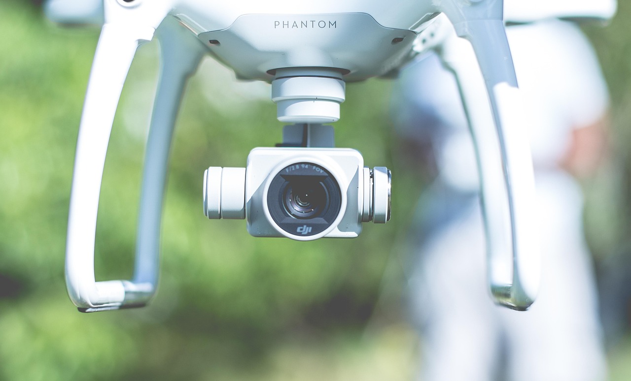 Drone, flying, camera — Rodent Control – Effective Solutions for Mice and Rat Infestations